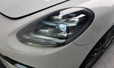 Porsche Panamera 2018, 140255 км, за 30930.51 USD - фото 22