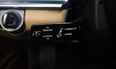 Porsche Panamera 2018, 140255 км, за 30930.51 USD - фото 31