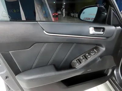 Kia K7 2012, 141221 км, за 2931.6 USD - фото 12