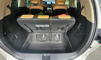 Kia Canival 2023, 82600 км, за 11595.64 USD - фото 12