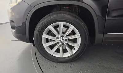 Volkswagen Tiguan 2014, 227438 км, за 3300.33 USD