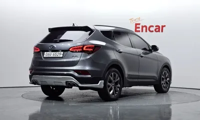 Hyundai Santafe 2017, 93545 км, за 8484.61 USD
