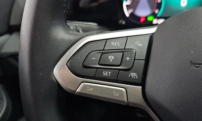 Volkswagen Golf 2024, 43029 км, за 19827.07 USD - фото 39
