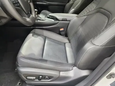Lexus UX 2020, 58099 км, за 15346.97 USD - фото 8