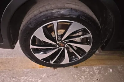 Hongqi HS7 2019, 63900 км, за 14018 USD - фото 10