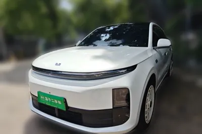 Li Auto L6 · 2024 год