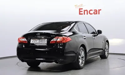 Infiniti M 2013, 132390 км, за 3629.03 USD