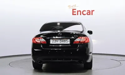 Infiniti M 2013, 132390 км, за 3629.03 USD