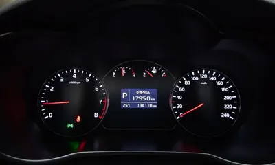Kia Carens 2016, 134118 км, за 5317.05 USD - фото 8