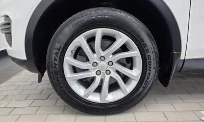 Land Rover Discovery Sport 2017, 181605 км, за 4748.9 USD