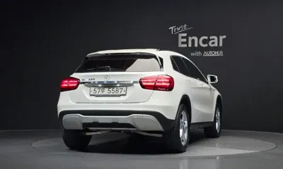 Mercedes-Benz GLA-Class 2019, 11596 км, за 13680.79 USD