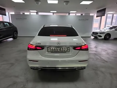 Mercedes-Benz E-Class 2022, 27079 км, за 32493.11 USD