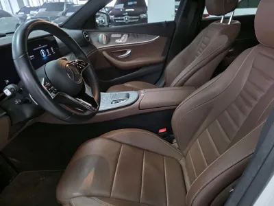 Mercedes-Benz E-Class 2022, 27079 км, за 32493.11 USD - фото 14
