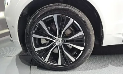Volvo XC60 2023, 30868 км, за 31528.3 USD