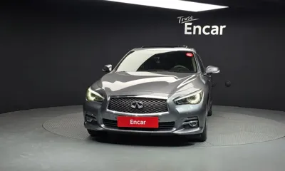 Infiniti Q50 2016, 181233 км, за 2907.17 USD