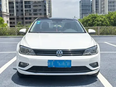 Volkswagen Lamando 2017, 77000 км, за 7348.45 USD