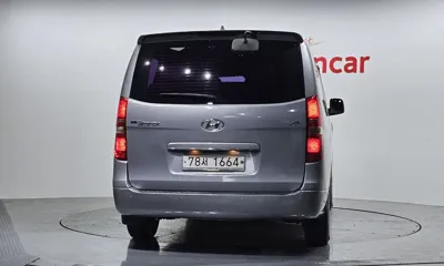 Hyundai Starex 2017, 104503 км, за 7225.43 USD