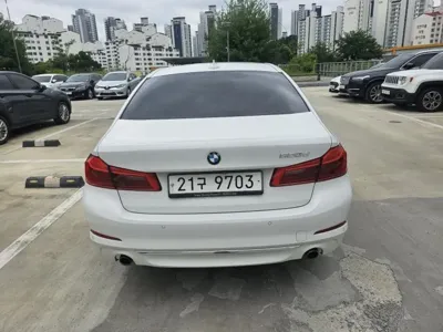 BMW 5-Series 2018, 130648 км, за 13586.42 USD