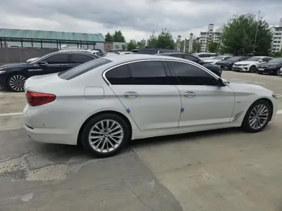BMW 5-Series 2018, 130648 км, за 13586.42 USD