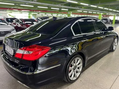 Hyundai Genesis 2013, 239659 км, за 4558.97 USD