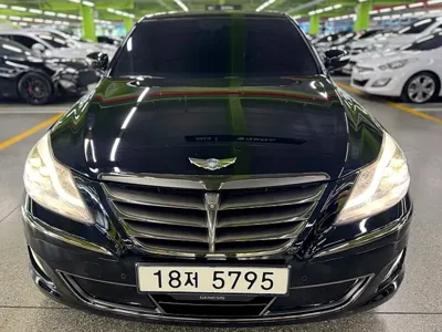 Hyundai Genesis 2013, 239659 км, за 4558.97 USD