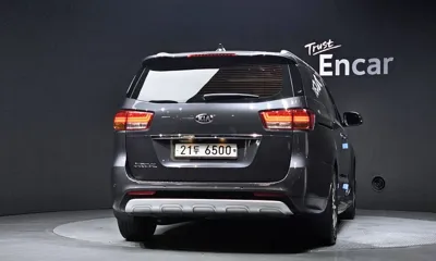 Kia Canival 2018, 75794 км, за 9641.7 USD