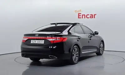 Hyundai Grandeur 2013, 155219 км, за 3146.35 USD