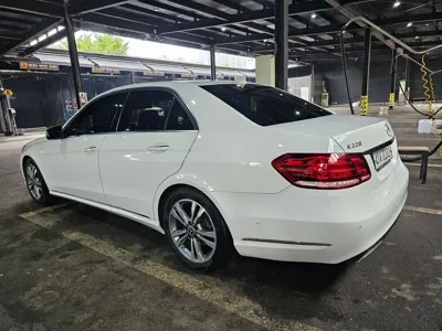 Mercedes-Benz E-Class 2016, 92895 км, за 8125.85 USD