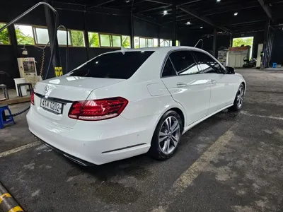 Mercedes-Benz E-Class 2016, 92895 км, за 8125.85 USD
