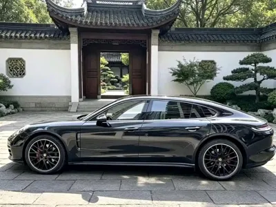 Porsche Panamera 2023, 31000 км, за 101528.34 USD
