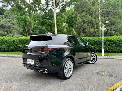 Land Rover Sport 2024, 3100 км, за 126422.07 USD
