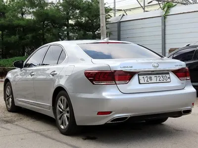 Lexus LS 2014, 190052 км, за 9686.01 USD