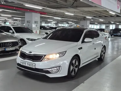 Kia K5 2013, 54025 км, за 5382.7 USD