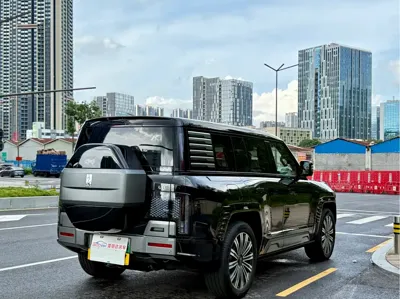 Yangwang Yangwang U8 2024, 15000 км, за 100947.85 USD