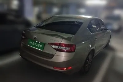 Skoda Octavia 2019, 92000 км, за 7032 USD - фото 6