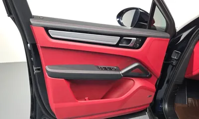 Porsche Cayenne 2023, 27922 км, за 74811.41 USD - фото 24