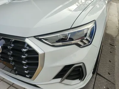 Audi Q3 2021, 53900 км, за 20773 USD - фото 9