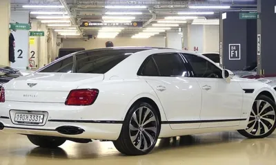Bentley Flying Spur 2023, 22200 км, за 166123.87 USD - фото 3