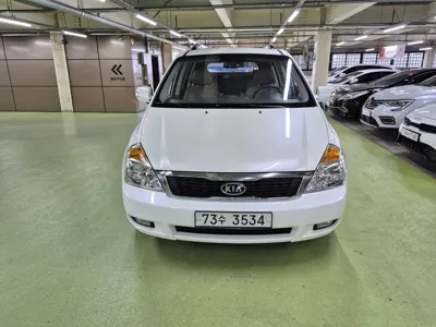 Kia Canival · 2012 год