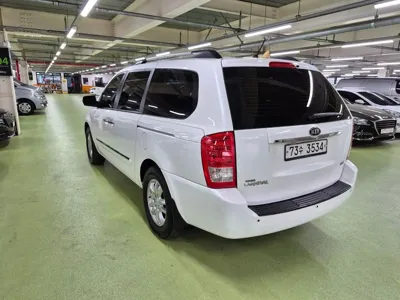 Kia Canival 2012, 141000 км, за 3838.15 USD