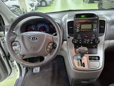 Kia Canival 2012, 141000 км, за 3838.15 USD - фото 11