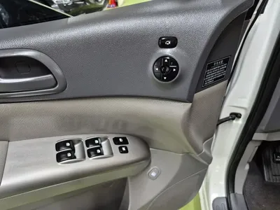 Kia Canival 2012, 141000 км, за 3838.15 USD - фото 15