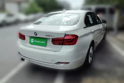 BMW 3 Series 2016, 158500 км, за 9218 USD