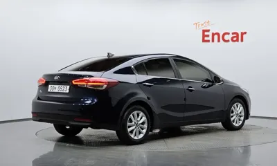 Kia K3 2016, 64062 км, за 5720.6 USD