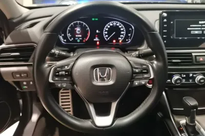 Honda Accord 2022, 33600 км, за 19720 USD - фото 13