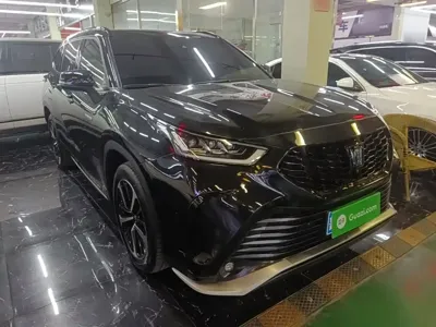 Toyota Crown Kluger 2023, 33000 км, за 28736.94 USD