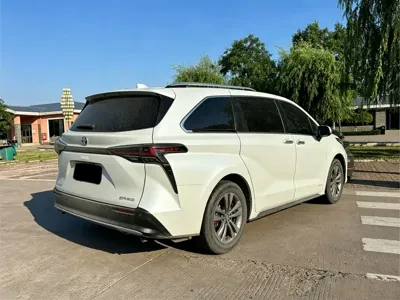 Toyota Sienna 2026, 12000 км, за 41170.48 USD