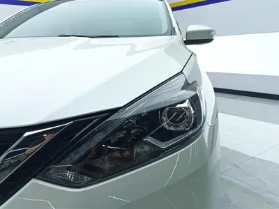 Nissan Sylphy 2017, 37500 км, за 6158.92 USD
