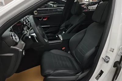 Mercedes-Benz C-Class 2024, 26400 км, за 35547 USD