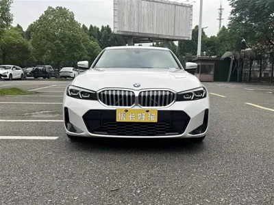 BMW 3 Series 2024, 16900 км, за 27044.8 USD